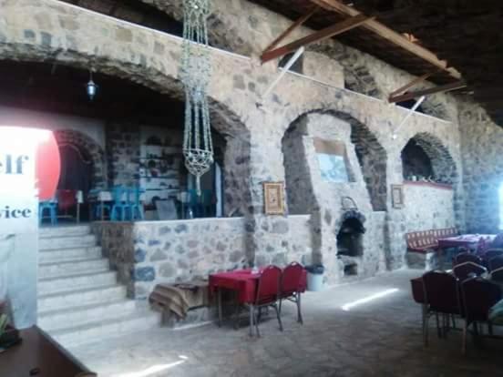 Trajan Guest House Al-Mughayer Exterior photo